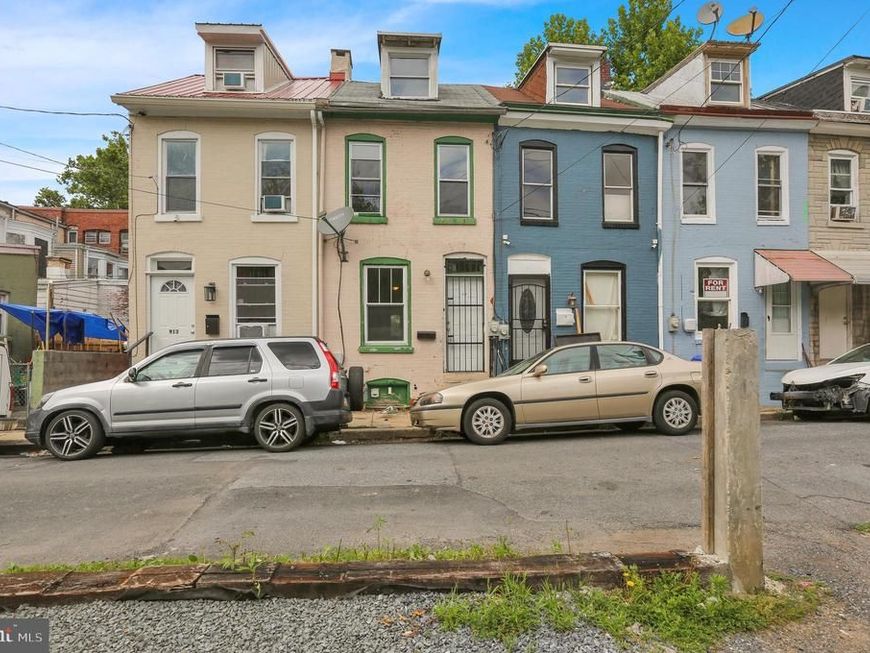 915 Culvert Street , Reading, PA 19602 Main Photo
