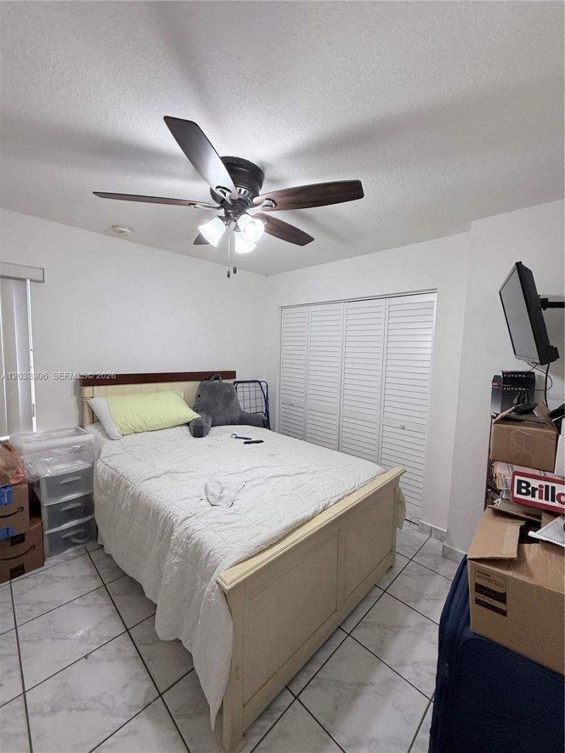 1975 W 44th Pl , Unit 401, Hialeah, FL 33012 Photo