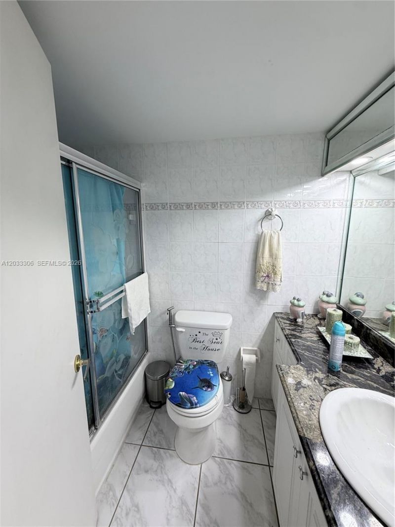 1975 W 44th Pl , Unit 401, Hialeah, FL 33012 Photo