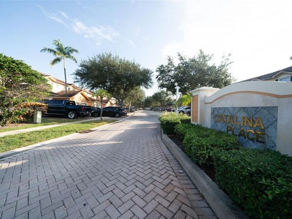 6453 Catalina Ln, Tamarac, FL 33321