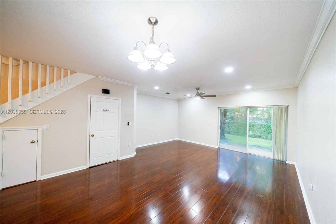 6453 Catalina Ln, Tamarac, FL 33321 Photo