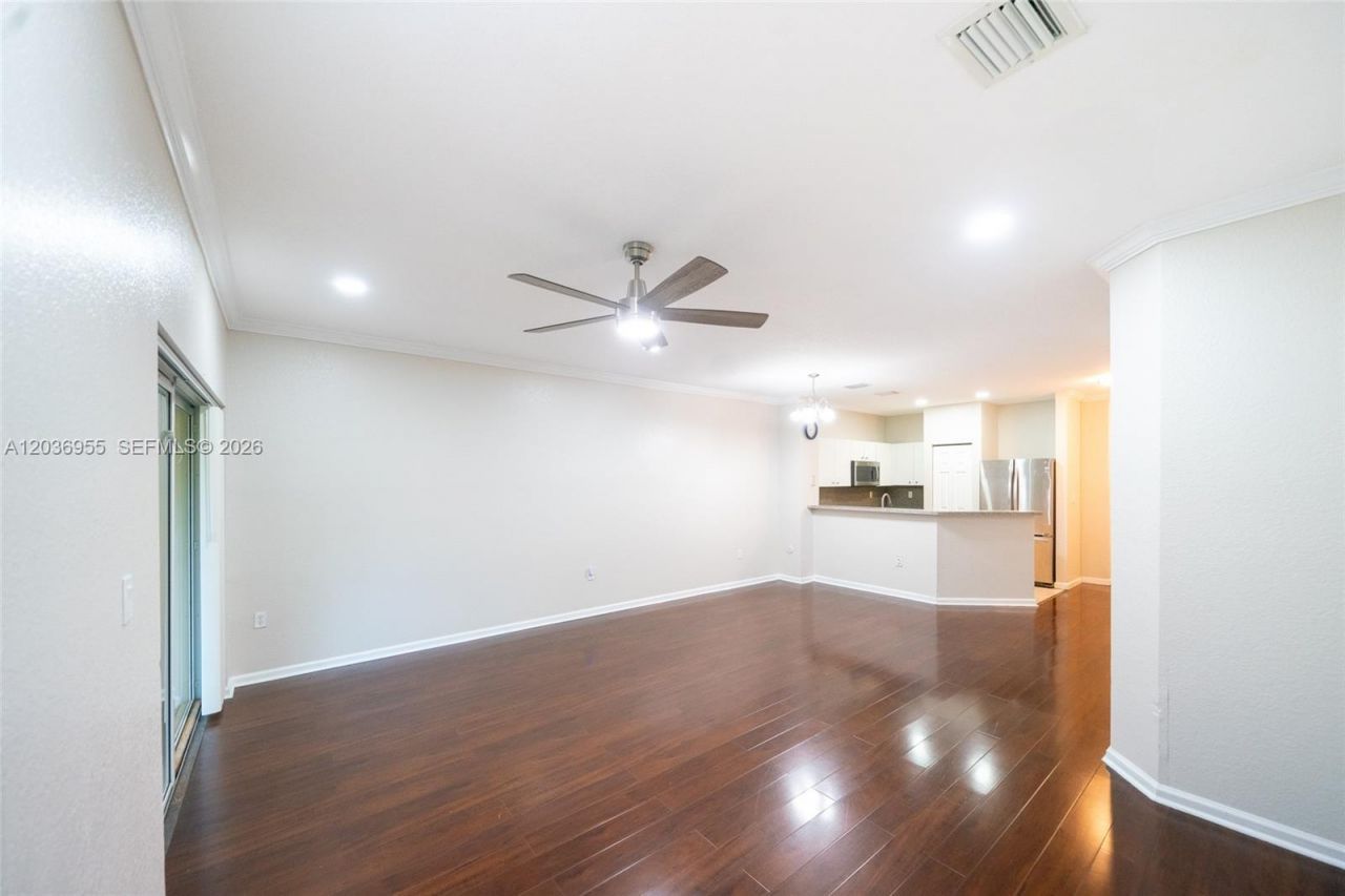 6453 Catalina Ln, Tamarac, FL 33321 Photo