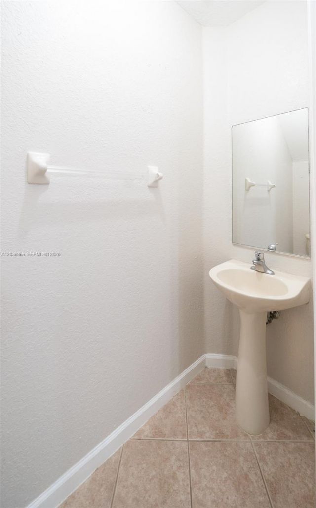6453 Catalina Ln, Tamarac, FL 33321 Photo