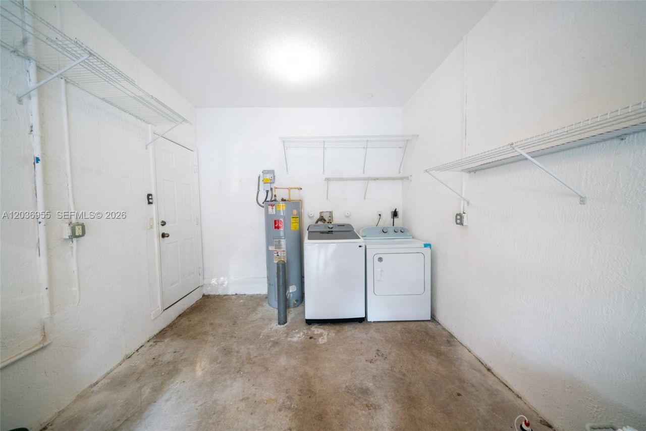 6453 Catalina Ln, Tamarac, FL 33321 Photo