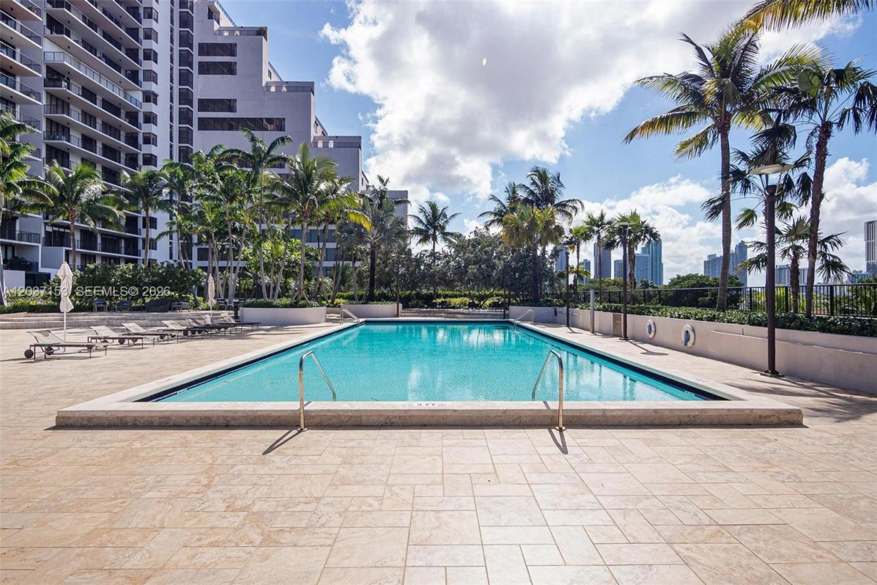 1000 Venetian Way , Unit 1902, Miami, FL 33139 Photo