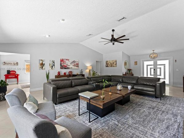 8211 NW 52nd Court , Lauderhill, FL 33351