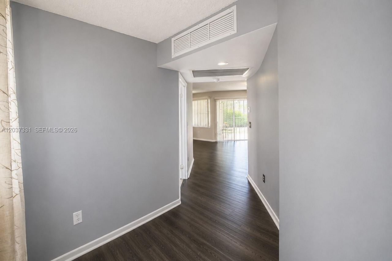 2518 SE 20th Pl , Unit 203-B, Homestead, FL 33035 Photo