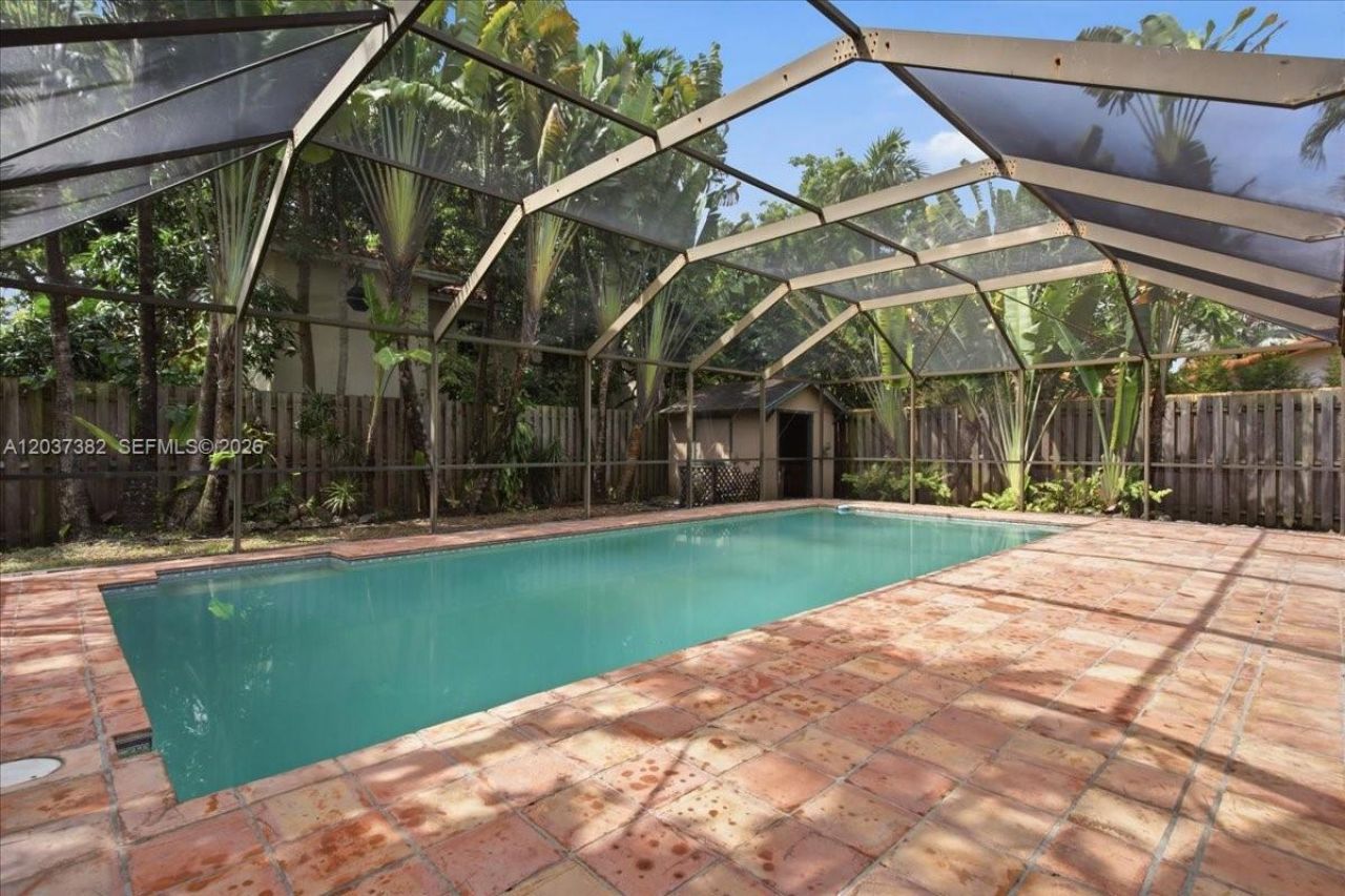 2550 Trapp Ave, Miami, FL 33133 Photo