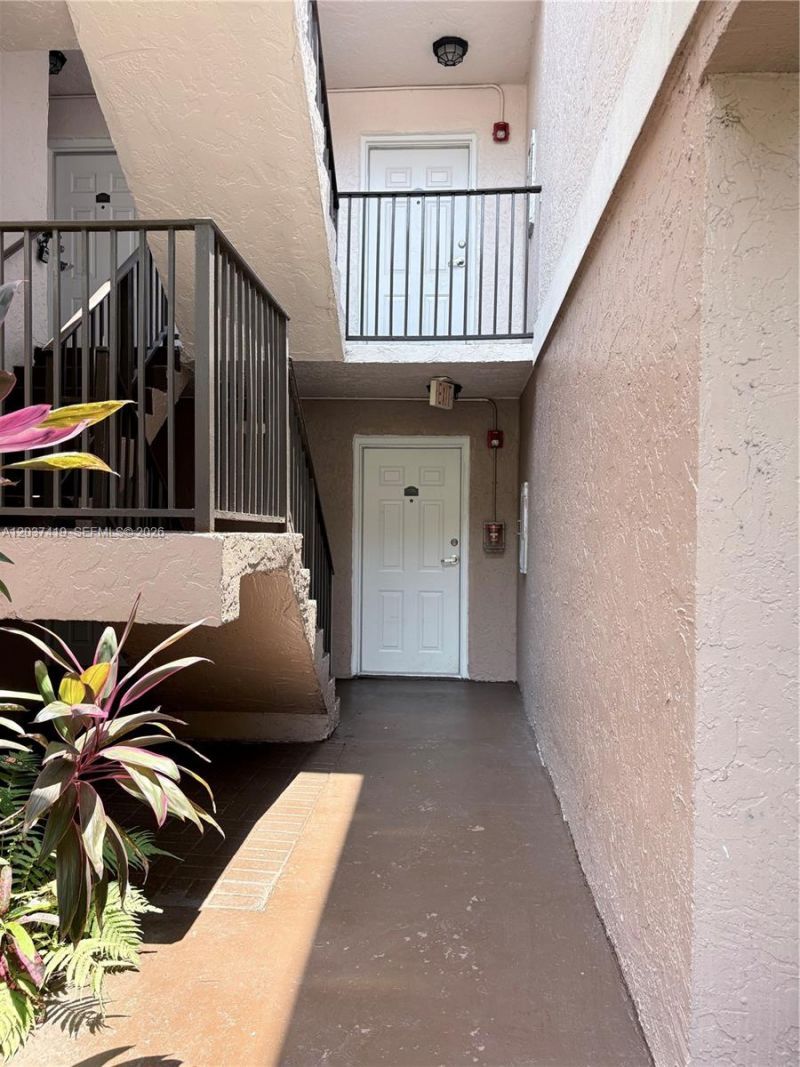 10131 W Sunrise Blvd, Unit 106, Plantation, FL 33322 Photo