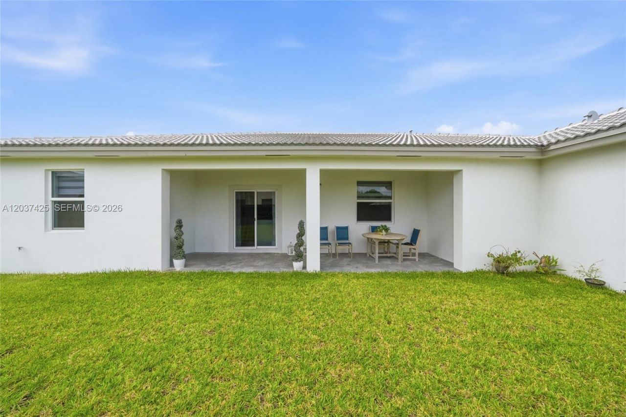 13249 SW 189th Ter , Miami, FL 33177 Photo