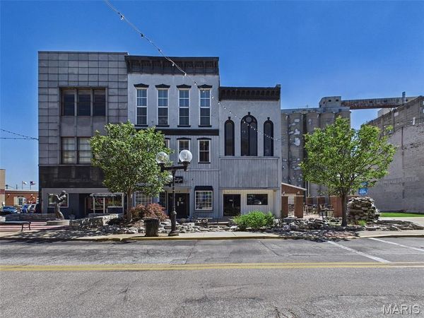 119 W 3rd Street , Alton, IL 62002