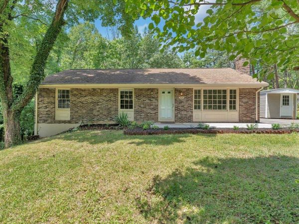 3439 Meadowlark RD , Roanoke, VA 24018