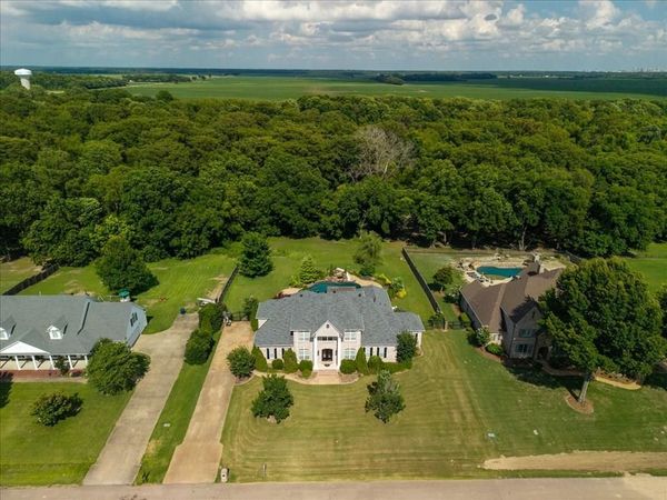 627 Big Lake Drive, Marion, AR 72364