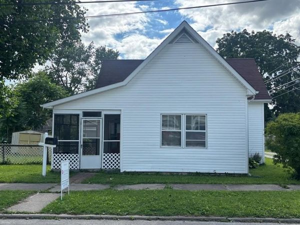 214 S 10th Street, Elwood, IN 46036