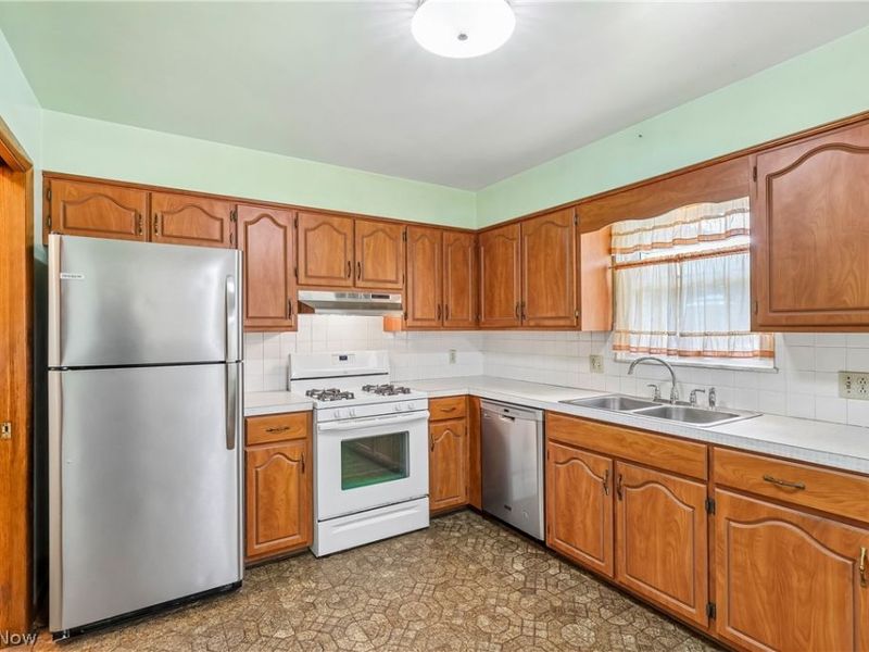 2758 Shellhart Road, Norton, OH 44203 Photo 10