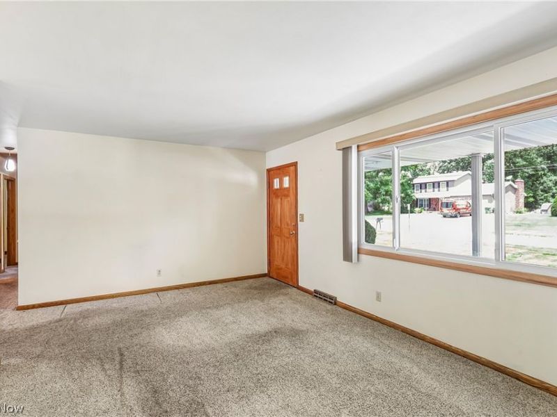2758 Shellhart Road, Norton, OH 44203 Photo 4
