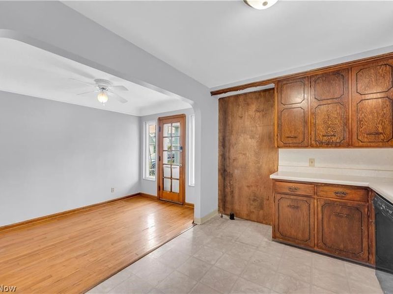 3819 W 137th Street , Cleveland, OH 44111 Photo 10