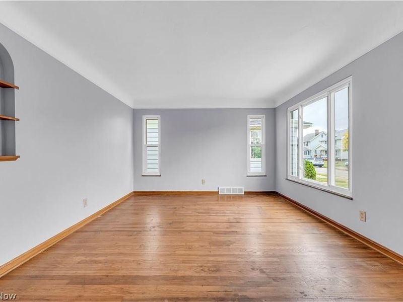 3819 W 137th Street , Cleveland, OH 44111 Photo 3