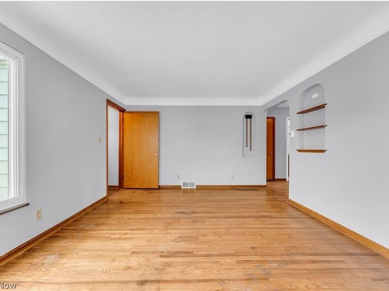 3819 W 137th Street , Cleveland, OH 44111 Photo 5