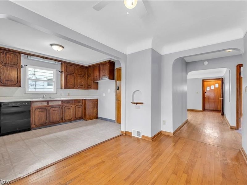 3819 W 137th Street , Cleveland, OH 44111 Photo 8