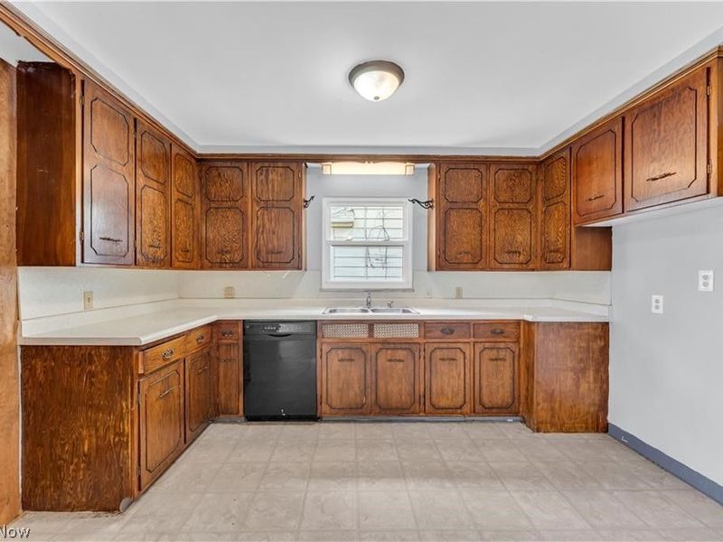 3819 W 137th Street , Cleveland, OH 44111 Photo 9