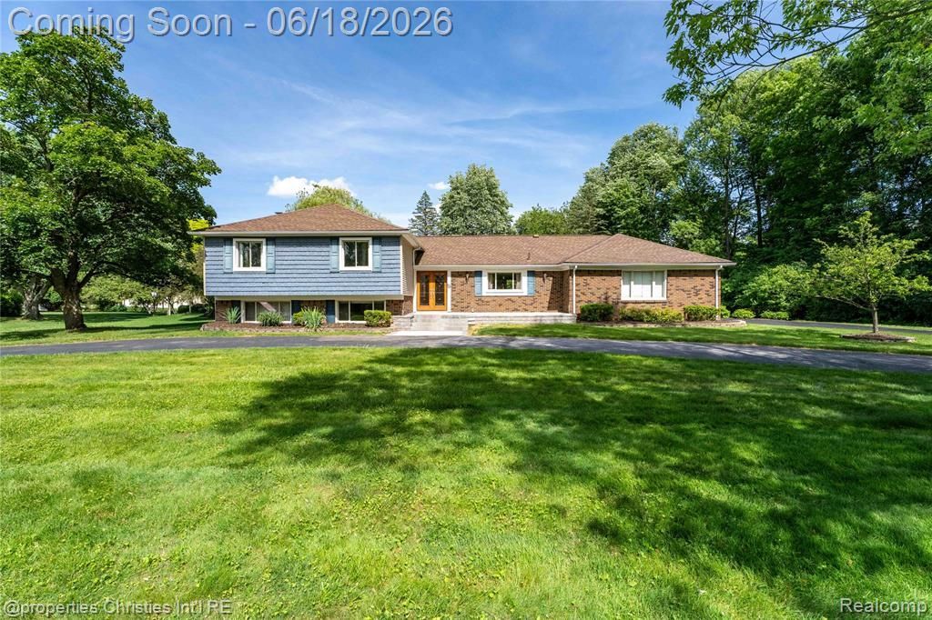 30130 Marimoor Street, Beverly Hills Vlg, MI 48025 Main Photo