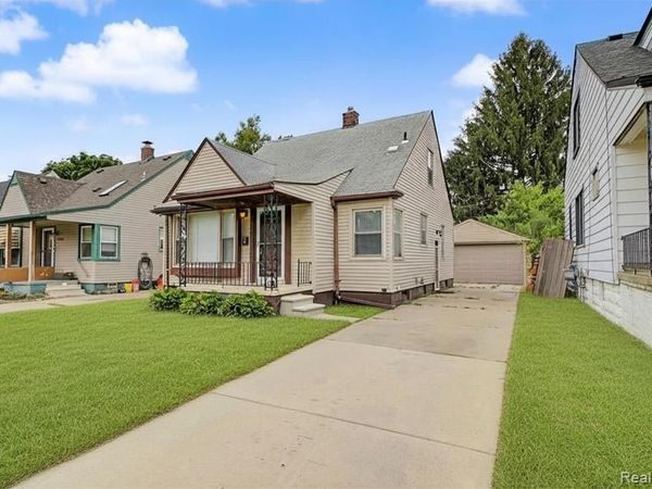 24800 CHERRY Street , Dearborn, MI 48124