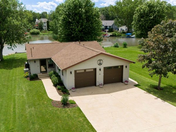 1106 CANDLEWICK DR NE, POPLAR GROVE, IL 61065