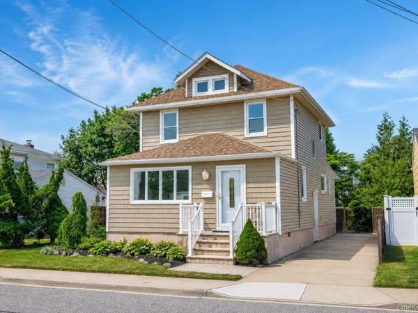 2500 Centre Avenue , Bellmore, NY 11710