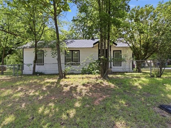 630 E Acheson Street, Denison, TX 75021