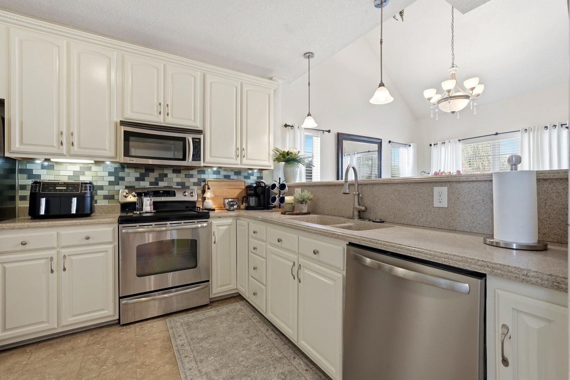 523 Stonemason Dr.  Photo 9