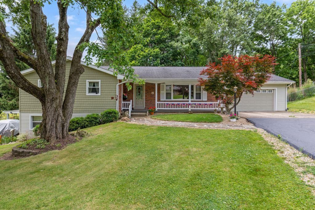 11 Old Orchard Dr, Mount Vernon, OH 43050 Main Photo