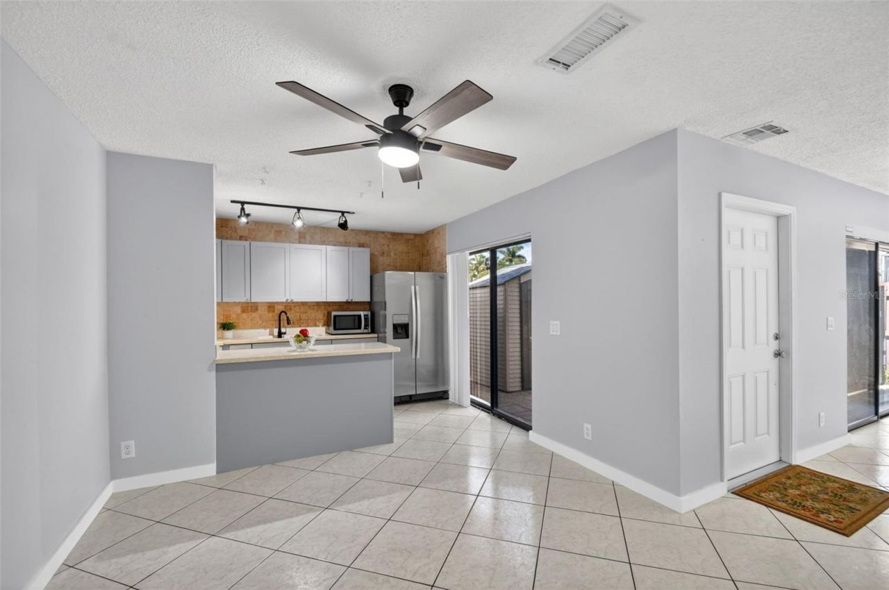 1534 Forest Lakes Circle, Unit A, West Palm Beach, FL 33406 Photo