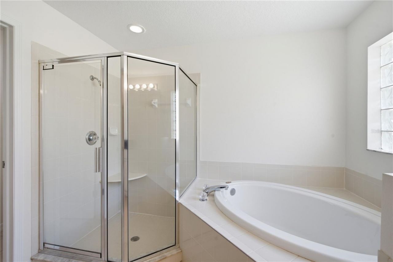 6003 Chellas Court, Lutz, FL 33558 Photo