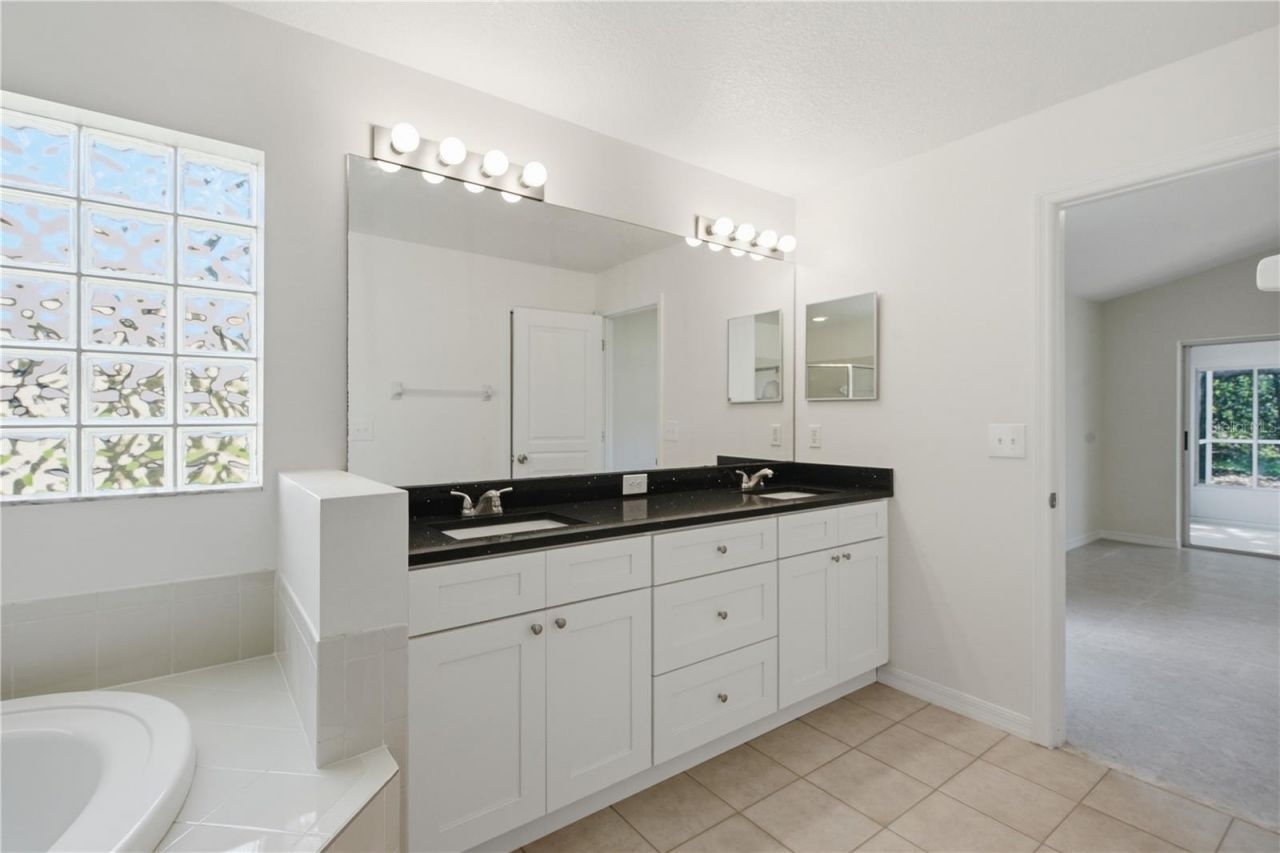 6003 Chellas Court, Lutz, FL 33558 Photo