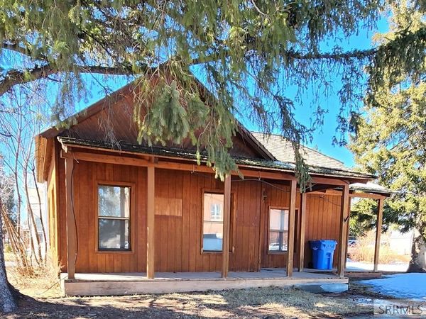 109 N. 2nd W, ST ANTHONY, ID 83445