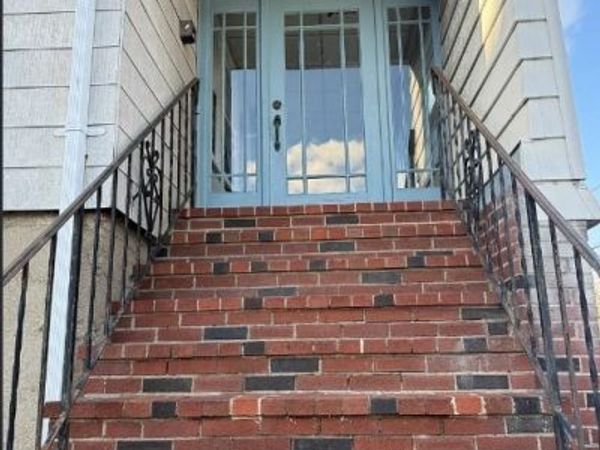 483 Newport Ave, Unit 2, Quincy, MA 02170