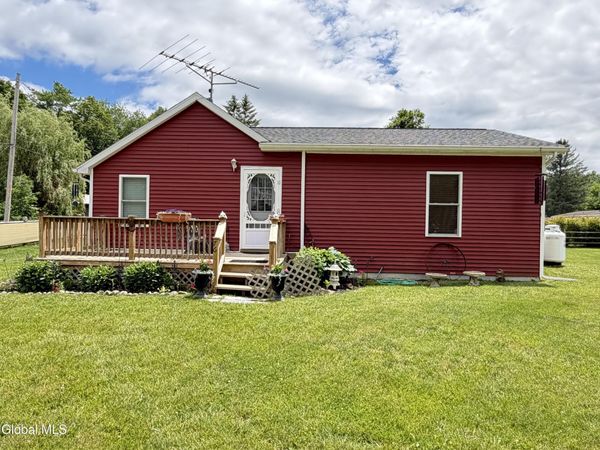 76 Spring Street, Cambridge, NY 12816