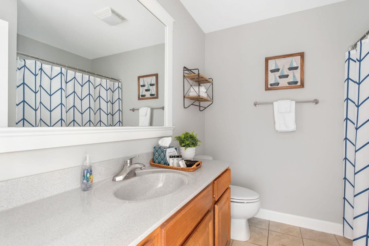 979 Bay Tree Circle Photo 11
