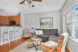 979 Bay Tree Circle photo 4