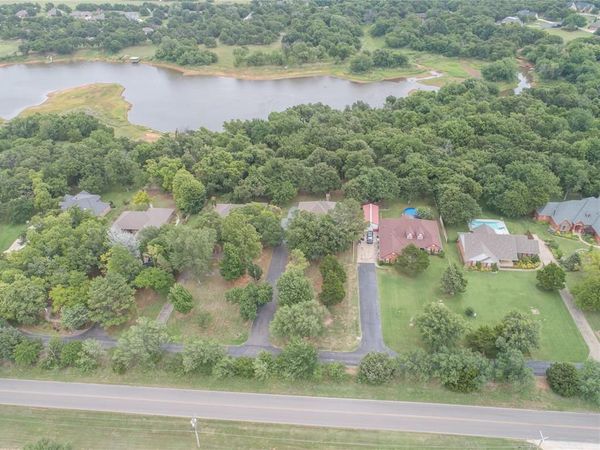 13974 S Broadway , Edmond, OK 73034