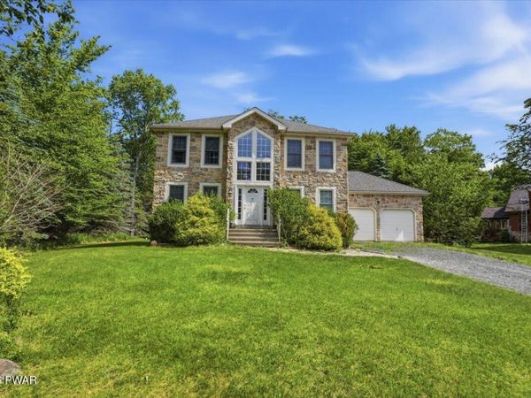 8 Bass Court, Gouldsboro, PA 18424