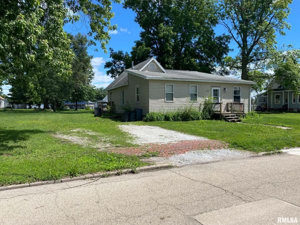 1019 E WALNUT Street, Canton, IL 61520