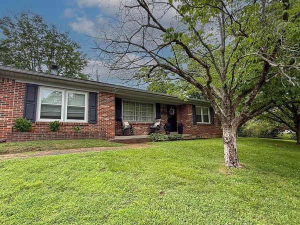 216 Wedgewood Drive, Glasgow, KY 42141