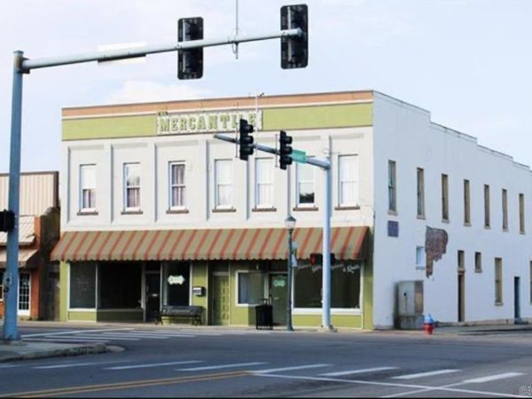 622 Mena Street, Mena, AR 71953