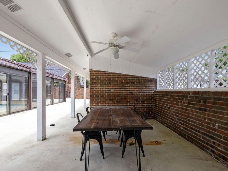Property Image 100