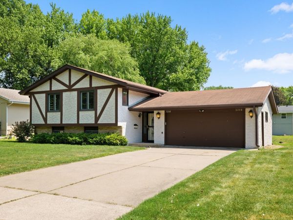 3248 Brunswick Avenue N, Crystal, MN 55422