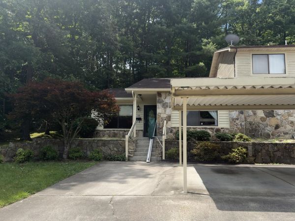106 Hazleton Lane, Oak Ridge, TN 37830