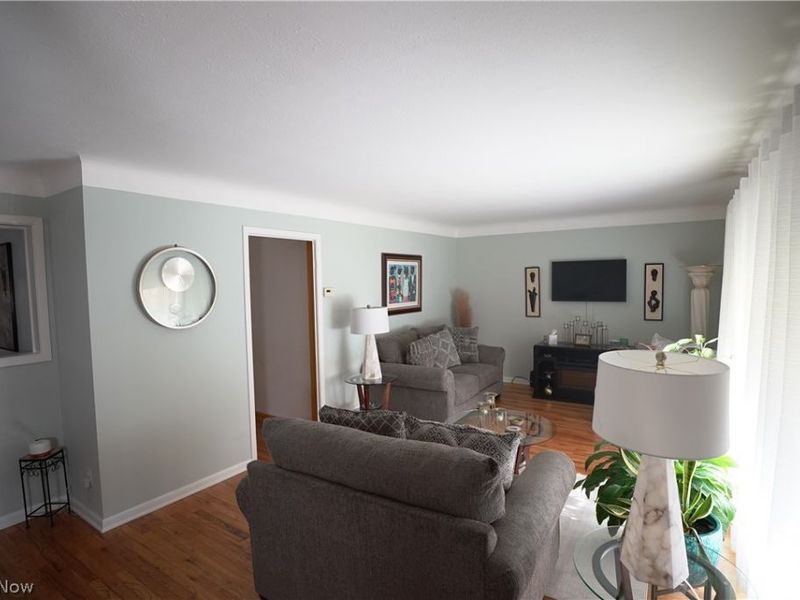 731 Edgewood Road , Richmond Heights, OH 44143 Photo 2