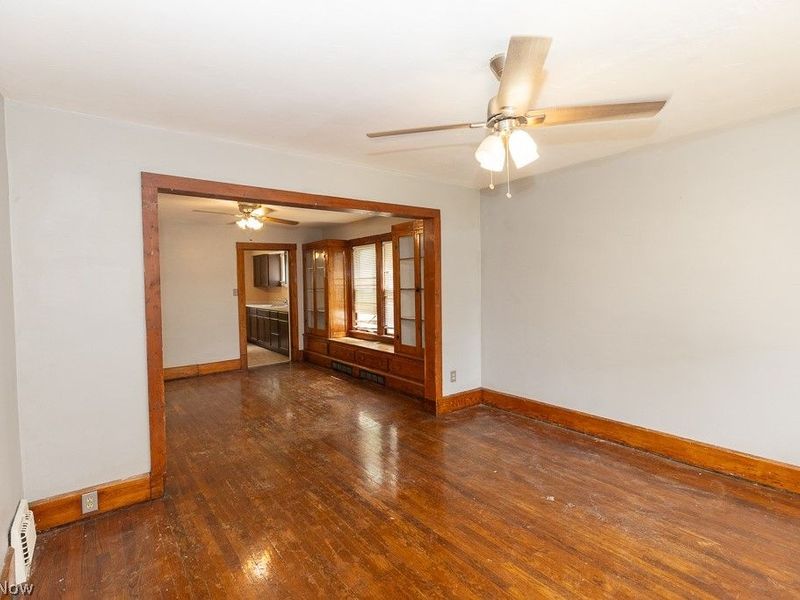 2700 Montclair Avenue , Cleveland, OH 44109 Photo 14